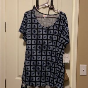 Lularoe 2x classic T